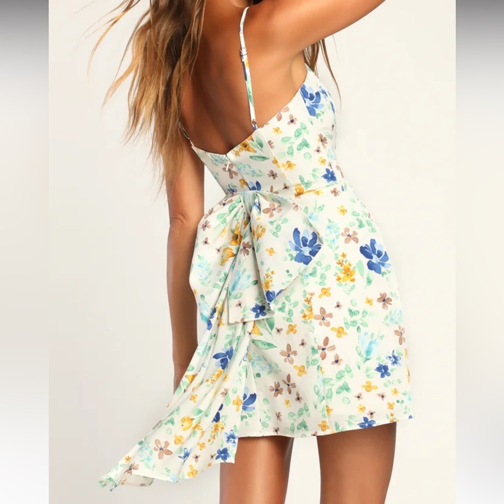 NEW Lulus Bow Figure Ivory Floral Print Bow Back Mini Dress White